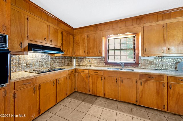 3002 S Elm Street, Greenville, NC 27858