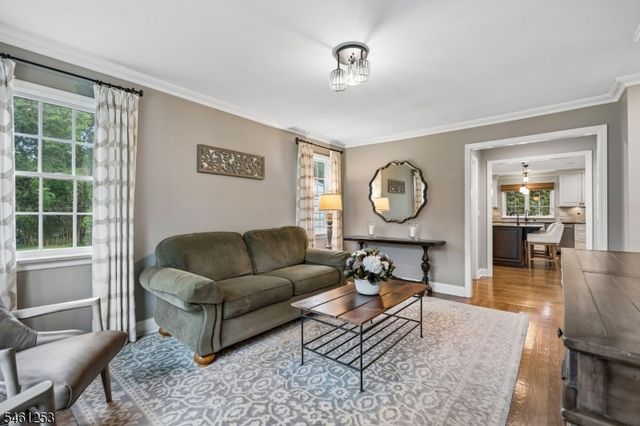 22 Midvale Dr, New Providence Boro, NJ 07974