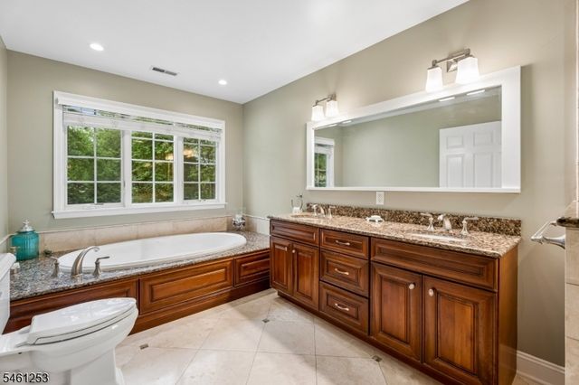 22 Midvale Dr, New Providence Boro, NJ 07974