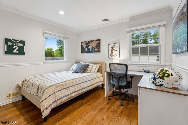22 Midvale Dr, New Providence Boro, NJ 07974