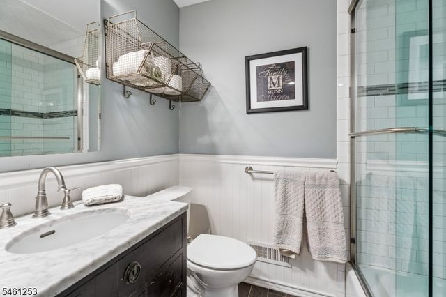 22 Midvale Dr, New Providence Boro, NJ 07974