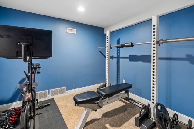 22 Midvale Dr, New Providence Boro, NJ 07974