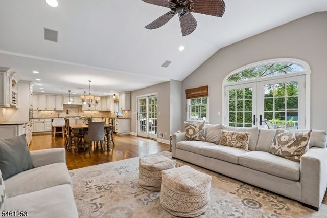 22 Midvale Dr, New Providence Boro, NJ 07974