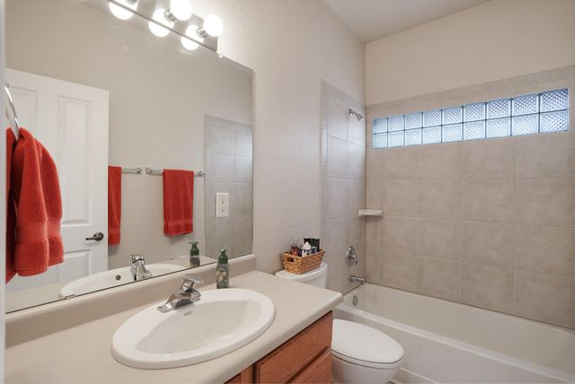 4424 Desert Lily Court SE, Rio Rancho, NM 87124