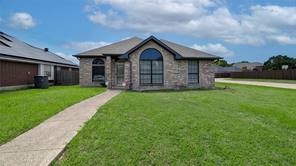 6114 Madison Avenue, Rowlett, TX 75089