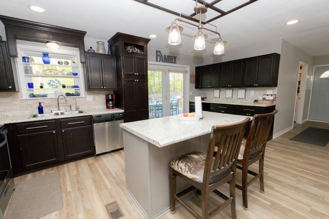 1632 military Road, Malvern, AR 72104