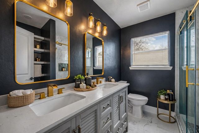 10042 Lazy Oaks Street, Houston, TX 77080