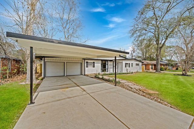 10042 Lazy Oaks Street, Houston, TX 77080