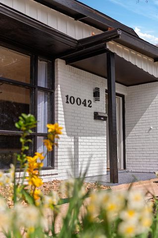 10042 Lazy Oaks Street, Houston, TX 77080