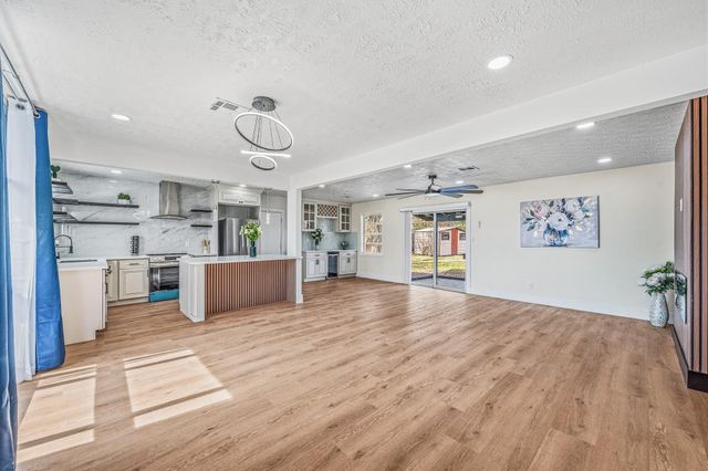 10042 Lazy Oaks Street, Houston, TX 77080