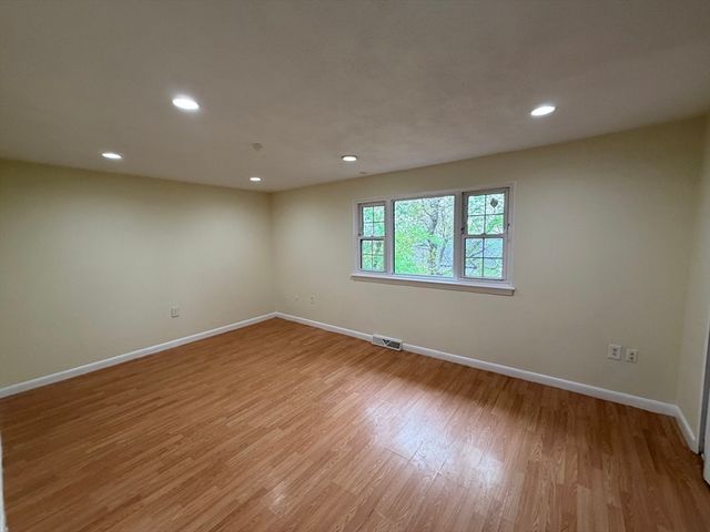 280 Elm St 33, Marlborough, MA 01752