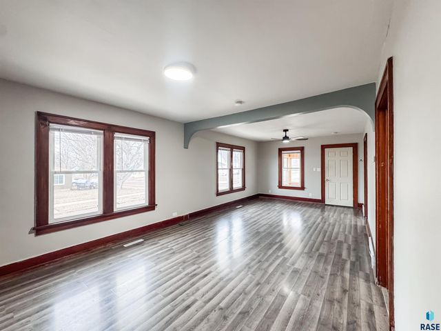 829 N Van Eps Ave Avenue, Sioux Falls, SD 57103