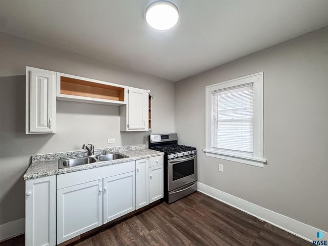 829 N Van Eps Ave Avenue, Sioux Falls, SD 57103