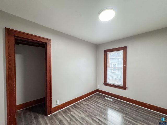 829 N Van Eps Ave Avenue, Sioux Falls, SD 57103