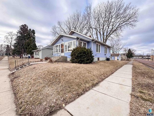 829 N Van Eps Ave Avenue, Sioux Falls, SD 57103