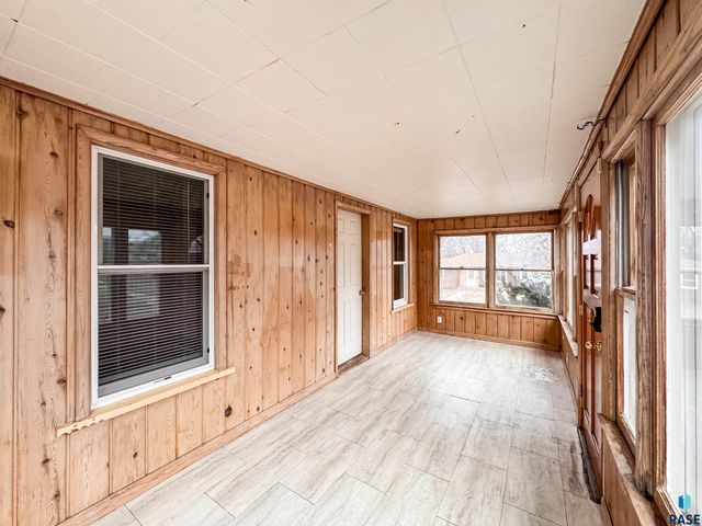 829 N Van Eps Ave Avenue, Sioux Falls, SD 57103