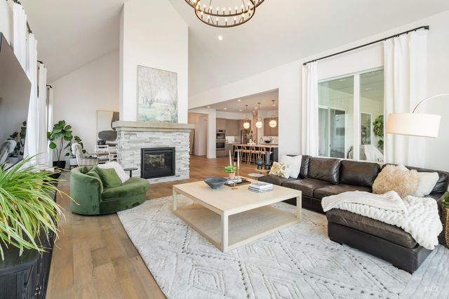 13697 N Sage Grouse Way, Boise, ID 83714