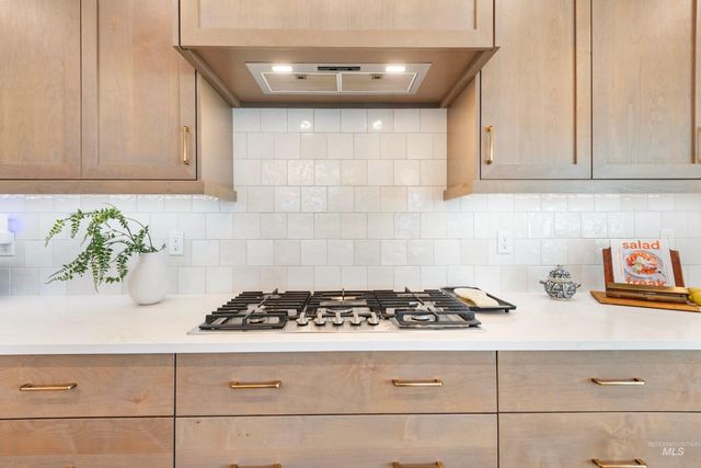 13697 N Sage Grouse Way, Boise, ID 83714