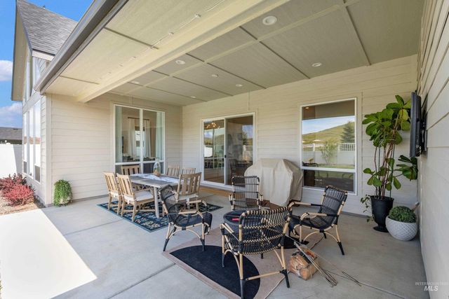 13697 N Sage Grouse Way, Boise, ID 83714