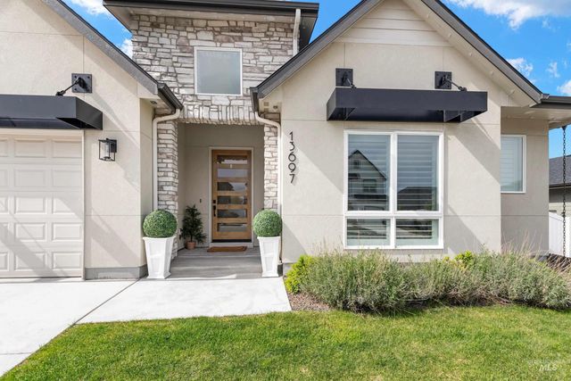 13697 N Sage Grouse Way, Boise, ID 83714