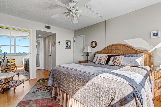 11930 N Bayshore Dr 606, North Miami, FL 33181