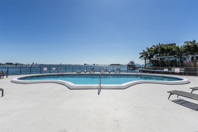 11930 N Bayshore Dr 606, North Miami, FL 33181