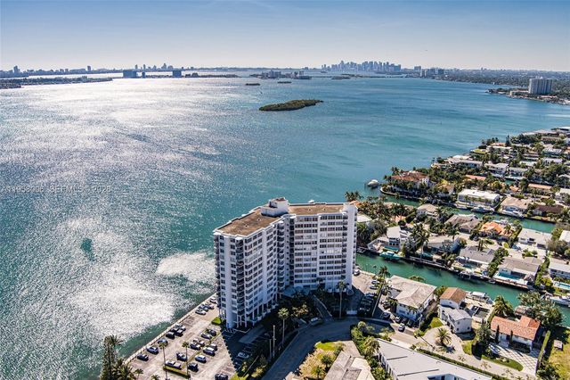 11930 N Bayshore Dr 606, North Miami, FL 33181