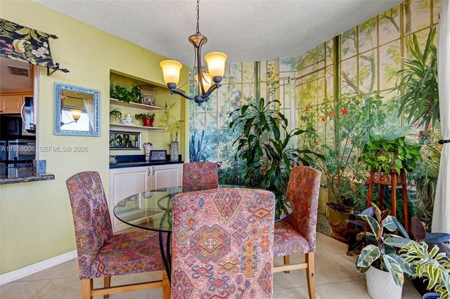 11930 N Bayshore Dr 606, North Miami, FL 33181