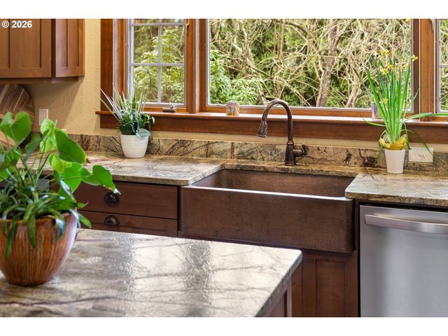 615 Nw TERRITORIAL Rd, Canby, OR 97013