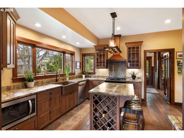 615 Nw TERRITORIAL Rd, Canby, OR 97013