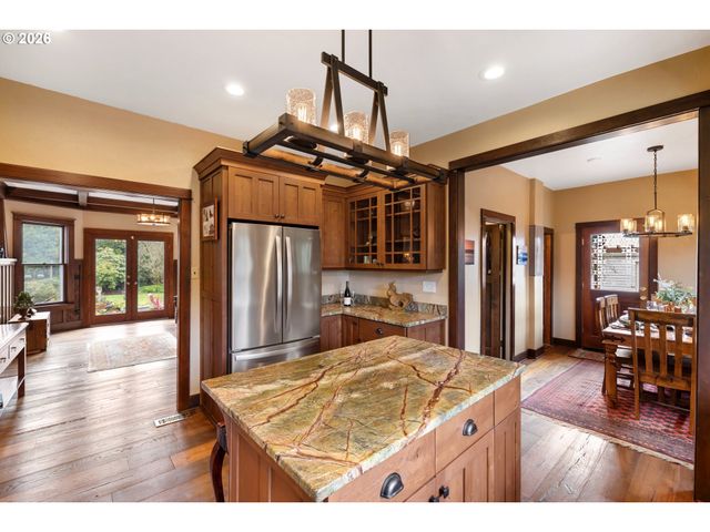 615 Nw TERRITORIAL Rd, Canby, OR 97013