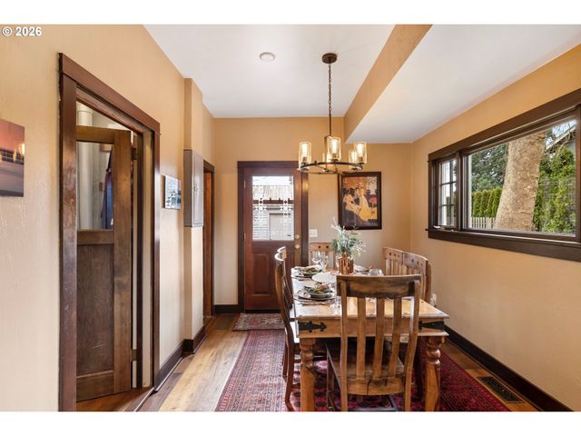 615 Nw TERRITORIAL Rd, Canby, OR 97013