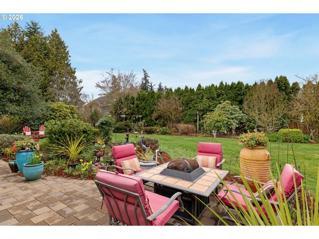 615 Nw TERRITORIAL Rd, Canby, OR 97013