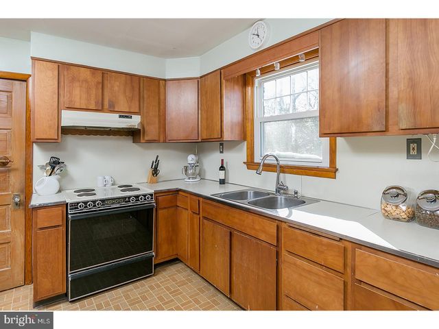 428 LAKEVIEW AVE, Pitman, NJ 08071