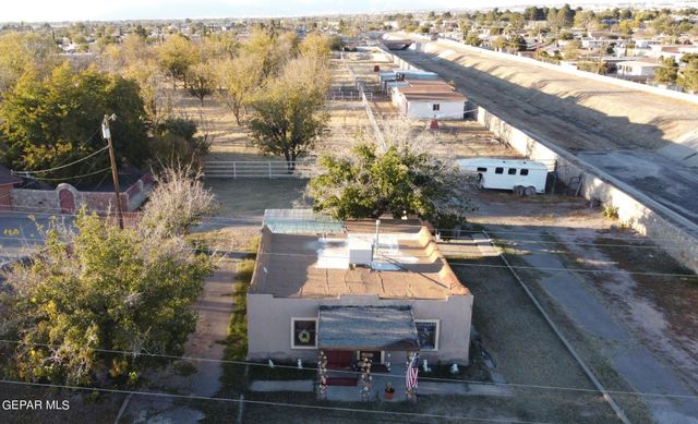 875 Le Barron Road, El Paso, TX 79907