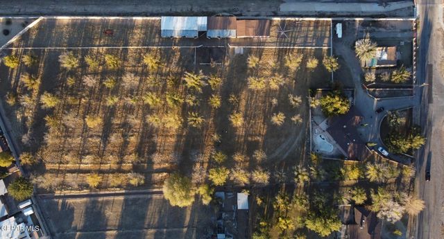 875 Le Barron Road, El Paso, TX 79907