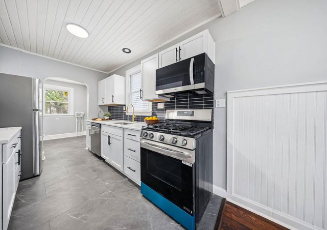 1370 S Champion Avenue, Columbus, OH 43206