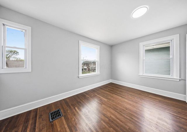 1370 S Champion Avenue, Columbus, OH 43206