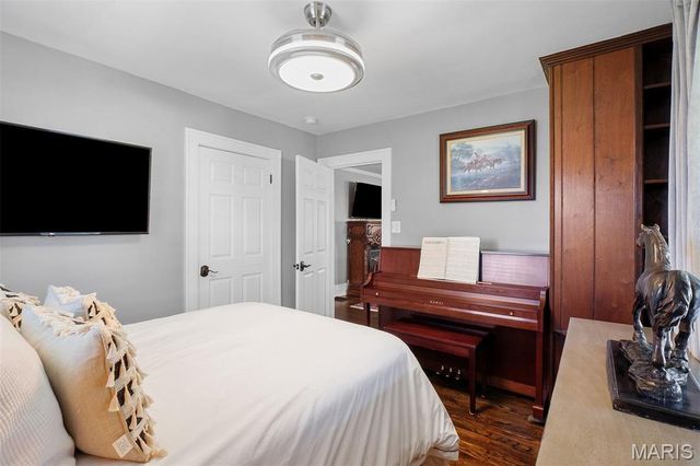 1016 Forest Avenue, Kirkwood, MO 63122