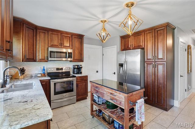 1016 Forest Avenue, Kirkwood, MO 63122