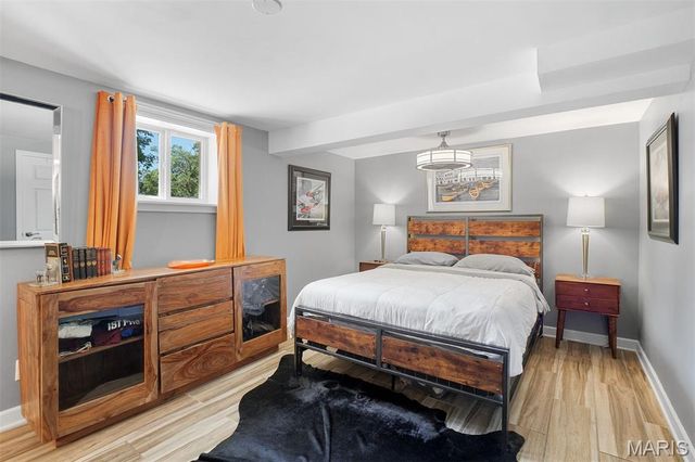 1016 Forest Avenue, Kirkwood, MO 63122