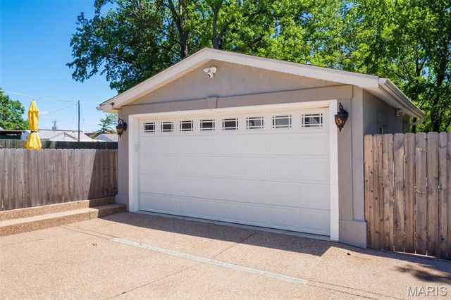 1016 Forest Avenue, Kirkwood, MO 63122