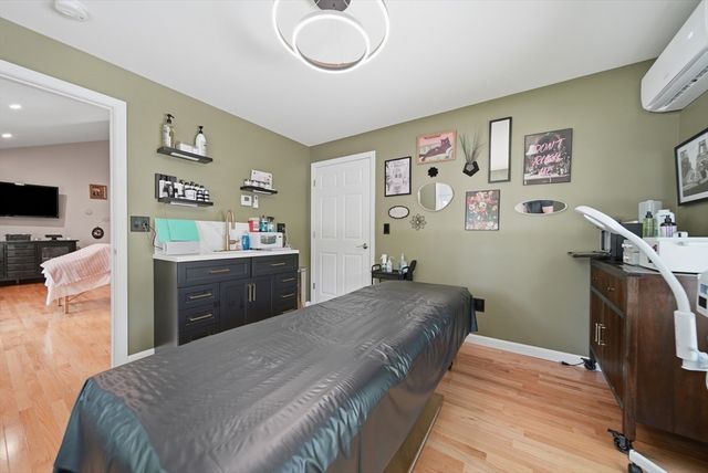 1 Rock Forest Drive, Hooksett, NH 03106