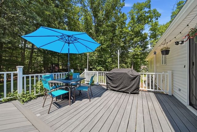 1 Rock Forest Drive, Hooksett, NH 03106