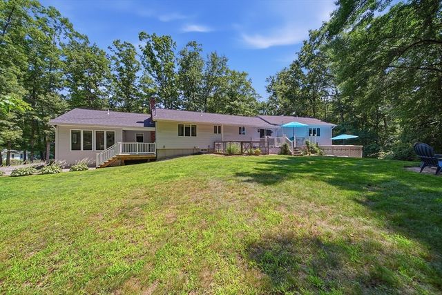1 Rock Forest Drive, Hooksett, NH 03106