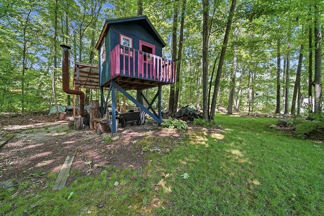 1 Rock Forest Drive, Hooksett, NH 03106