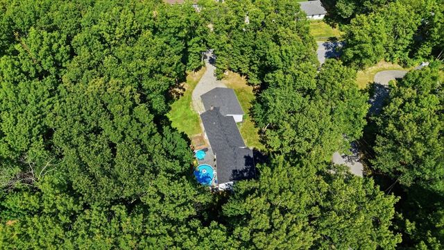 1 Rock Forest Drive, Hooksett, NH 03106