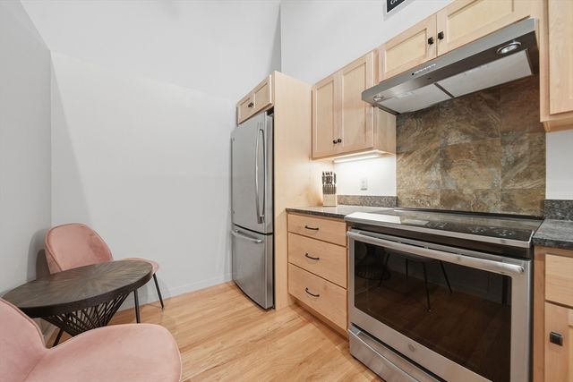 1 Rock Forest Drive, Hooksett, NH 03106