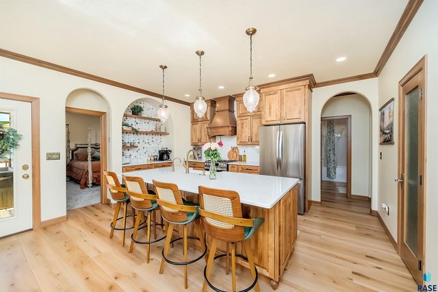 821 N Sylvan Dr Drive, Sioux Falls, SD 57110