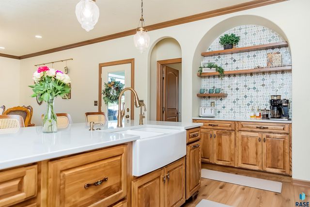 821 N Sylvan Dr Drive, Sioux Falls, SD 57110